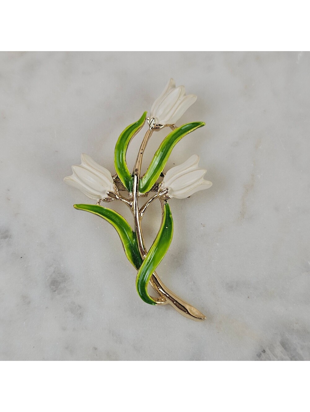 Vintage Gerry's White Bellflower Brooch Green Enamel Gold Tone Floral Pin